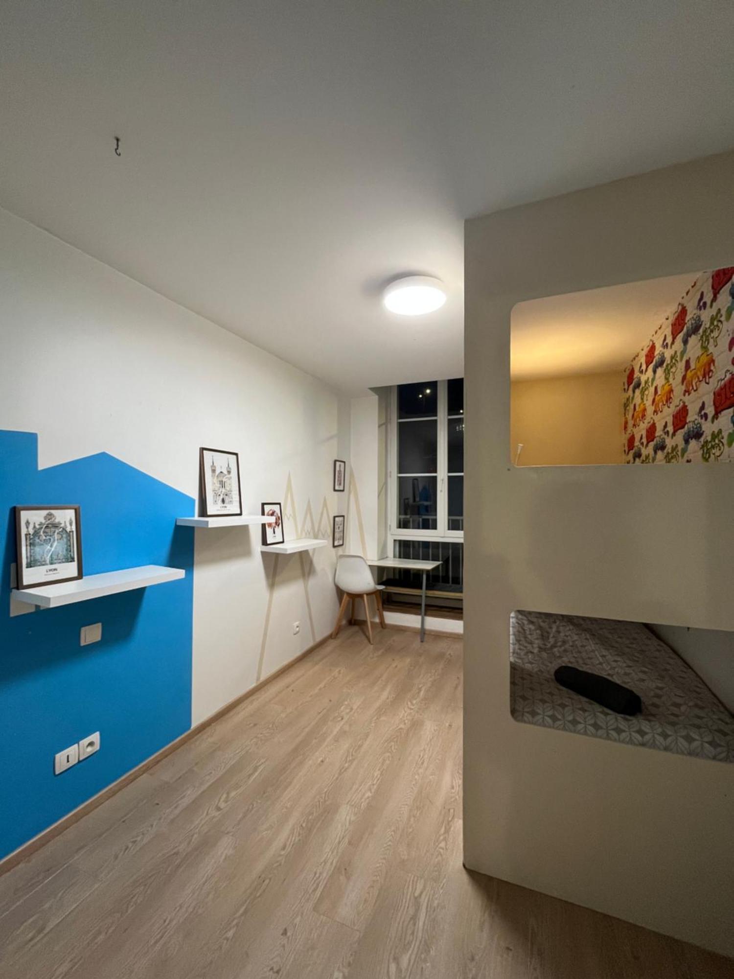La Roue Libre 3 Chambres - 1Er Etage Au Centre Ville De L'Arbresle Eveux Екстериор снимка