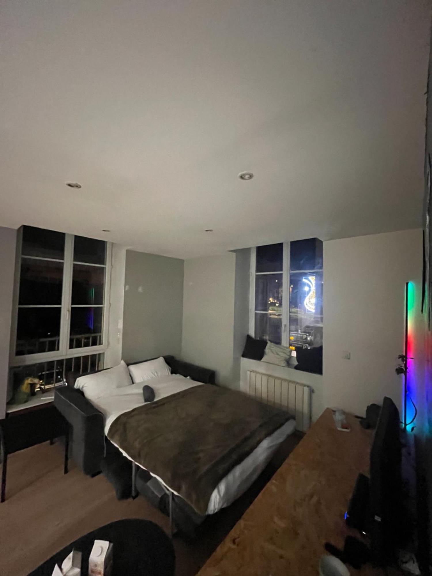 La Roue Libre 3 Chambres - 1Er Etage Au Centre Ville De L'Arbresle Eveux Екстериор снимка